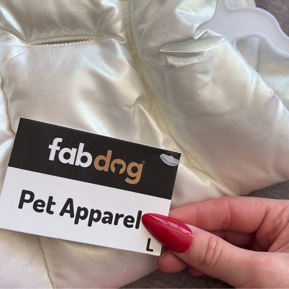 Fabdog Iridescent Pet Puffer Jacket – Size L | New with Tags | Cozy Luxe | - Picture 3 of 4